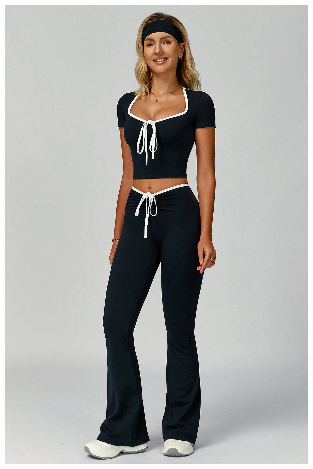 CLEO FIT